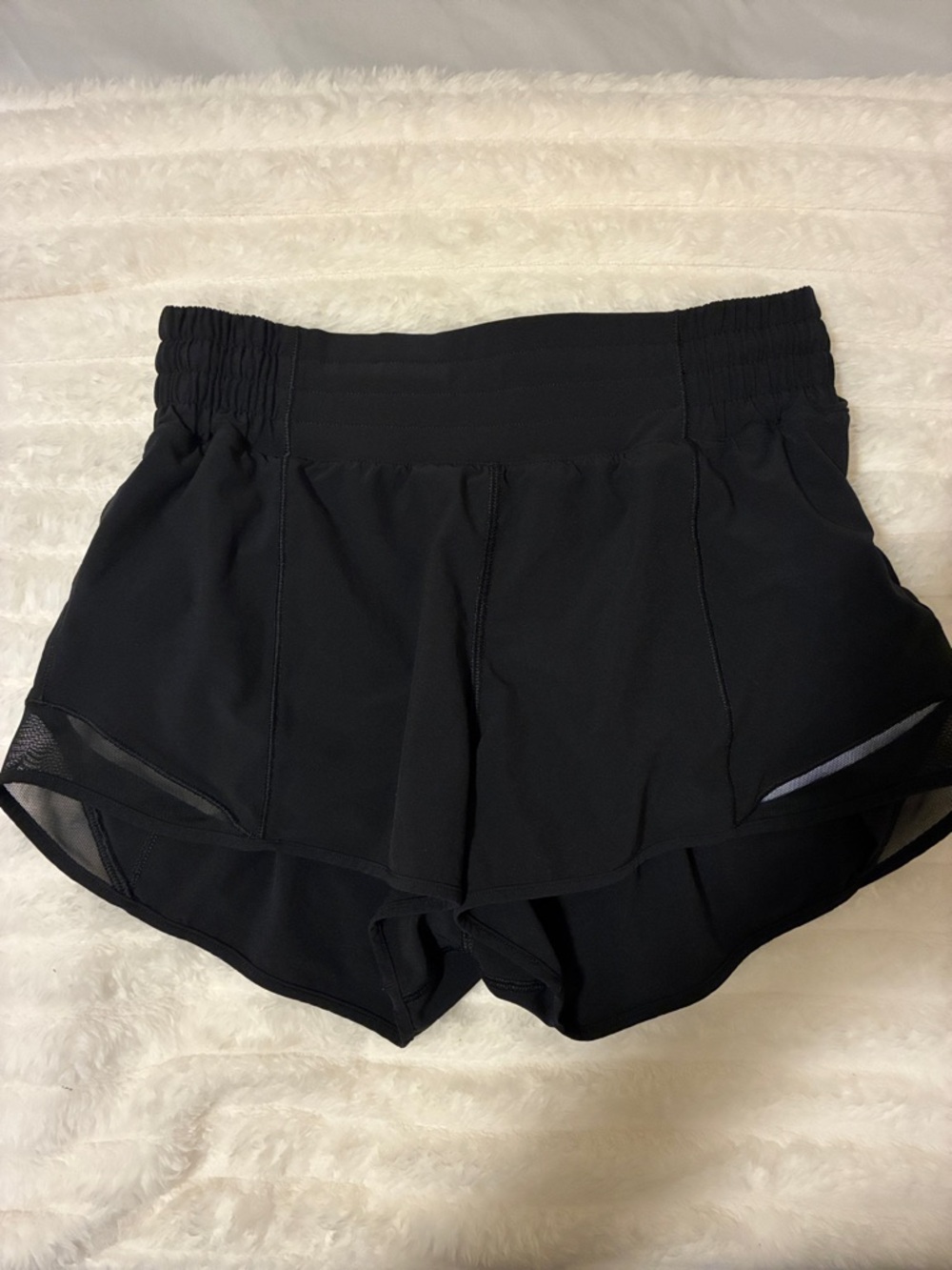 Lululemon Hotty Hot 2.5 Shorts